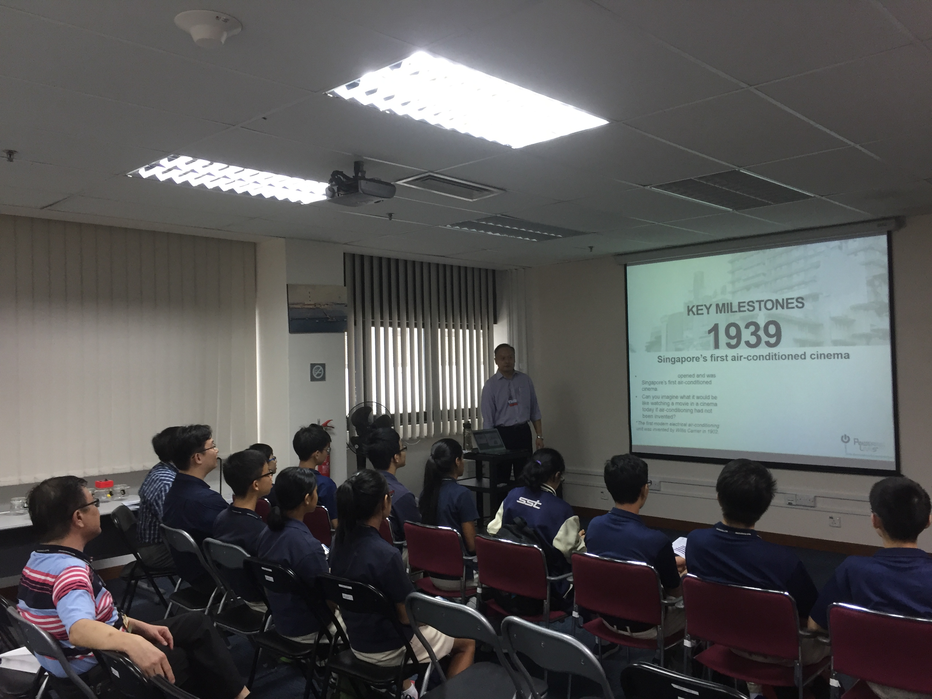 Participants learning about operations at the Power System Control Centre.